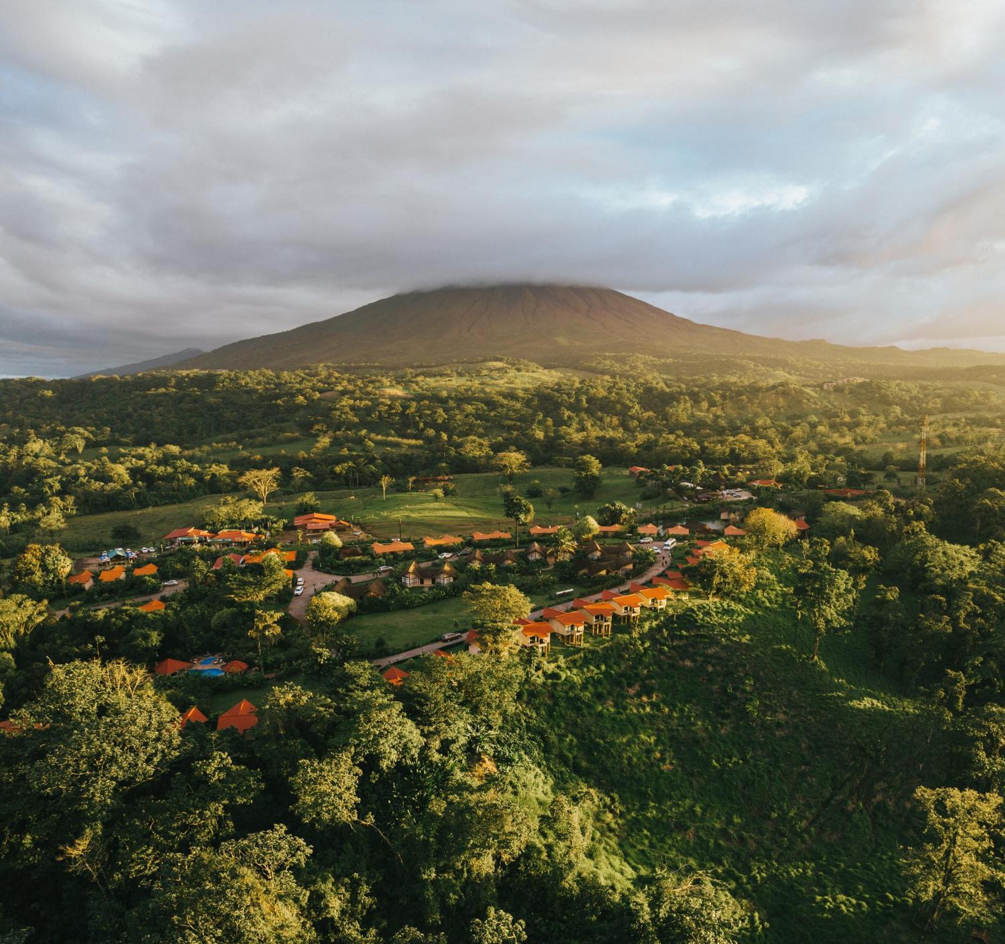 Montana De Fuego All Inclusive La Fortuna Exterior photo
